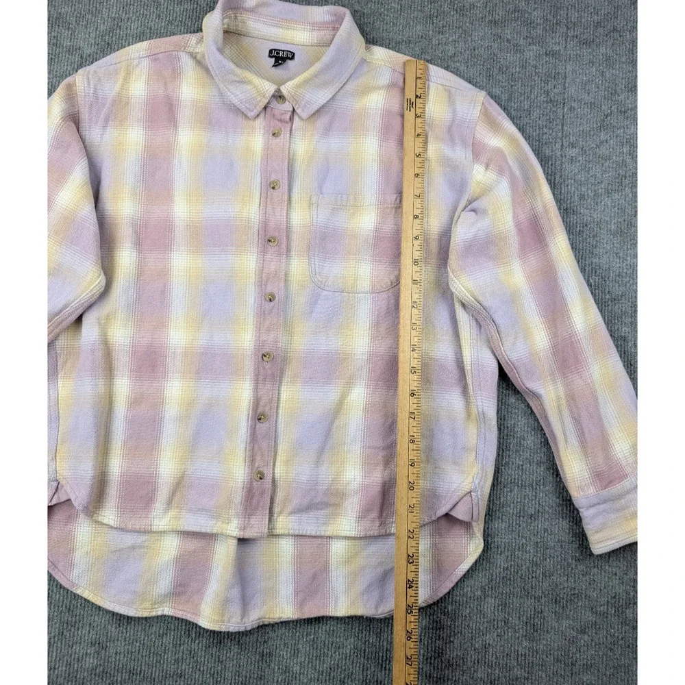 J Crew Relaxed Button Up Shirt Womens Medium Heavy Knit Shacket Lumberjane Plaid